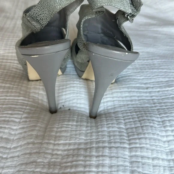 BCBGeneration Gray Heels Elegant Design - Picture 3 of 3